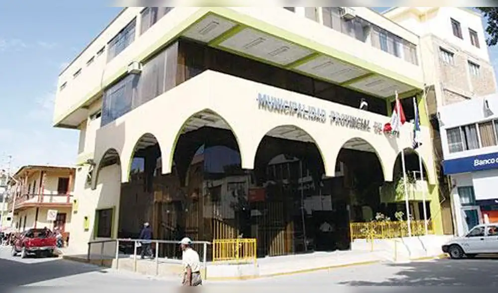 Municipio de Paita paga a persona sin título profesional. Municipio de Paita paga a persona sin título profesional.