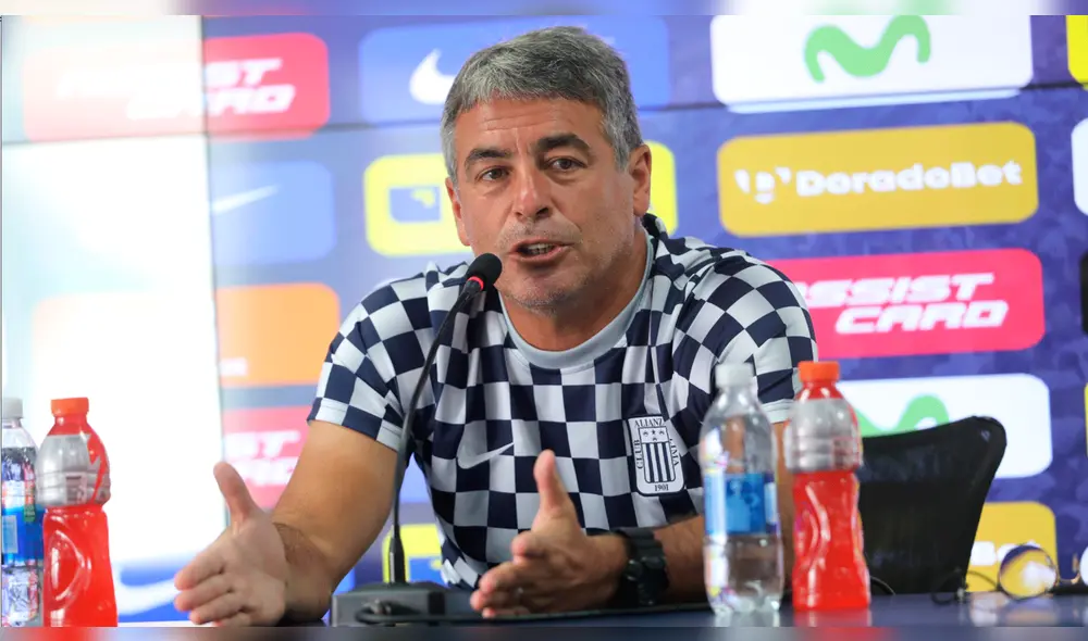 Alianza Lima: Pablo Bengoechea se despide de la hinchada 'blanquiazul’ antes de partir a Uruguay [VIDEO]