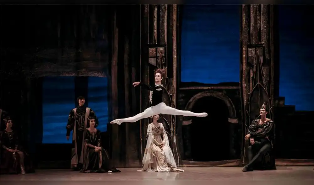 El Ballet Nacional de Corea tenía programada una gira con su performance de El lago de los Cisnes; sin embargo, el brote de covid-19 hizo que todas las fechas de marzo se cancelaran.