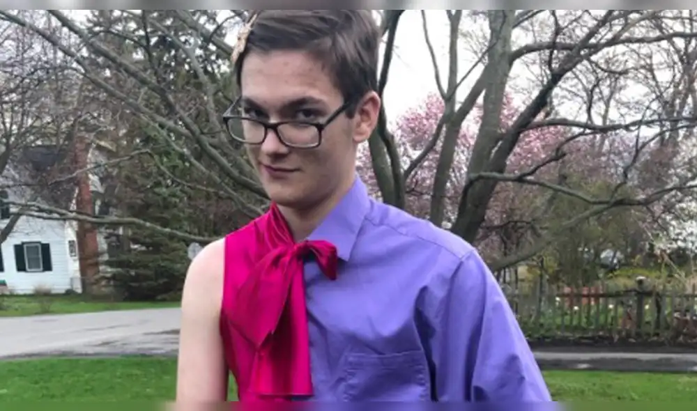 EEUU: No encontró pareja y se acompañó a sí mismo a la graduación [FOTOS]