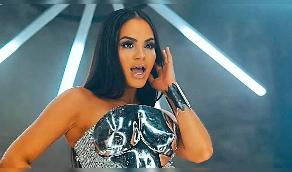 Natti Natasha y Becky G emocionan a fans con sensual baile detrás del escenario [VIDEO]
