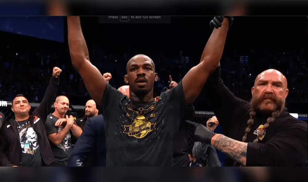 Jon Jones derrotó a Thiago Santos por decisión dividida. Créditos: mmatraining.