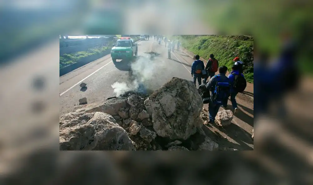Aeropuerto de Chinchero: Cierran paso hacia Machu Picchu en primer día de huelga Aeropuerto de Chinchero: Cierran paso hacia Machu Picchu en primer día de huelga