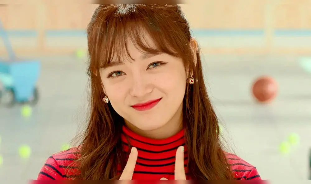 Sejeong se hizo famosa por lograr el segundo lugar en el programa de competencia "Produce 101" en el 2016, lo que le permitió debut en I.O.I, y más adelante en gugudan.