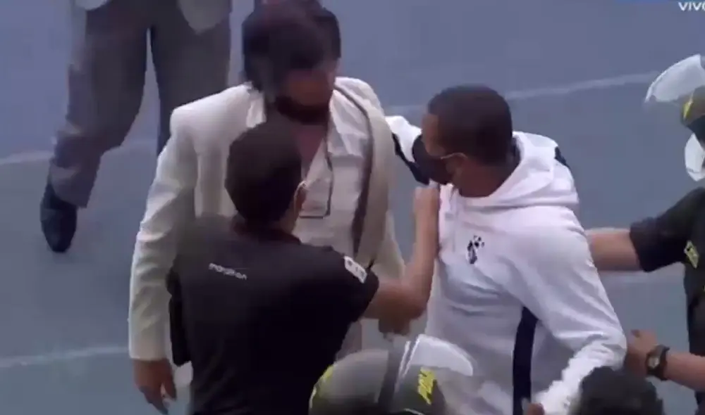 Ángel Comizzo tomó las riendas de Universitario en el lugar de Gregorio Pérez. Foto: captura Gol Perú Ángel Comizzo tomó las riendas de Universitario en el lugar de Gregorio Pérez. Foto: captura Gol Perú