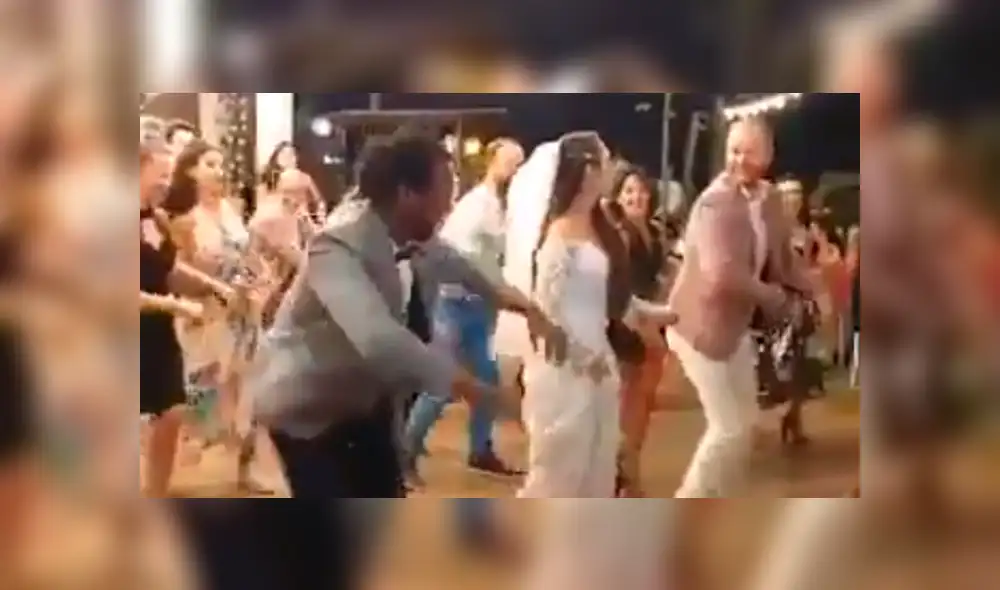 En YouTube, un recién casado destacó con sus movimientos a ritmo de salsa y quería que sus invitados lo imiten.