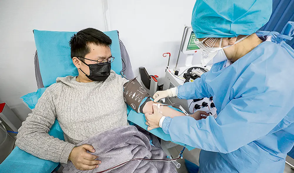 Ensayo. Los voluntarios recibirían la primera dosis de la vacuna en una semana. Foto: EFE