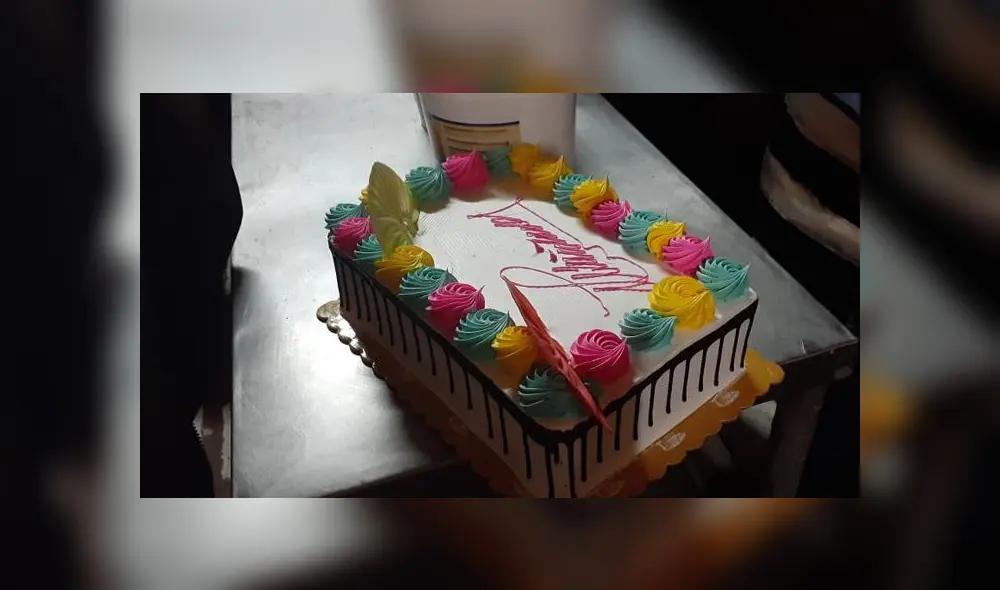 Policía y gerencias de Salud y Fiscalización de SMP clausuraron panificadora tras constatar las condiciones en las que trabajaban. (Foto: PNP)