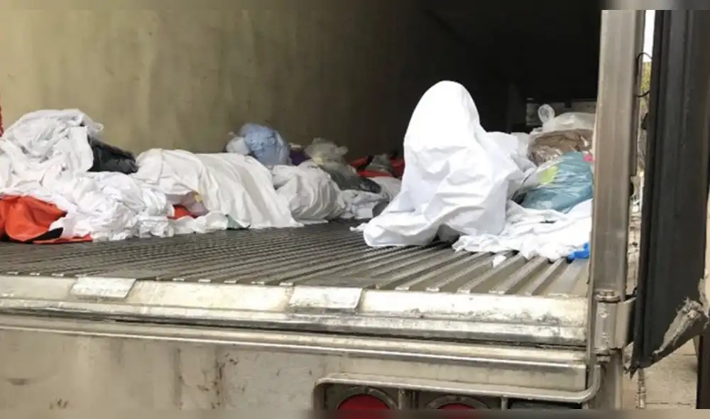 Funcionario pide más respeto para los cuerpos de los fallecidos por coronavirus. Foto: Univision