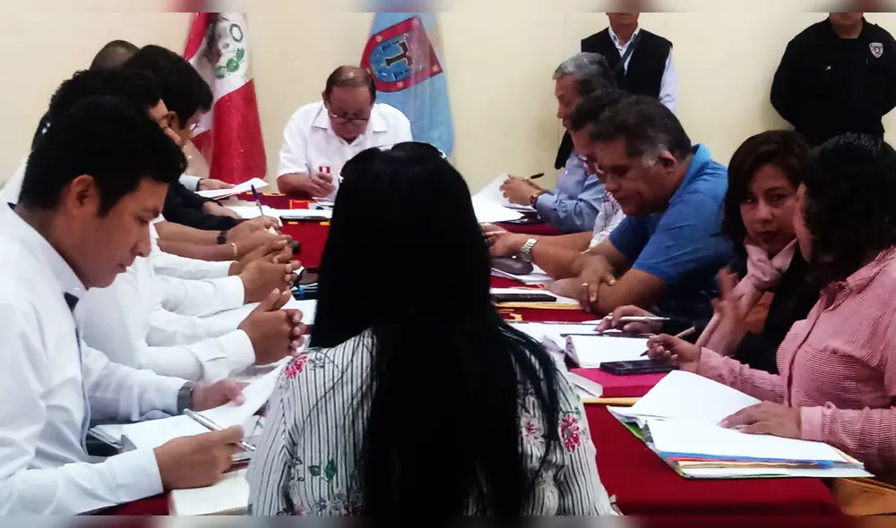 Regidora realizó pedido durante sesión de Concejo. Regidora realizó pedido durante sesión de Concejo.