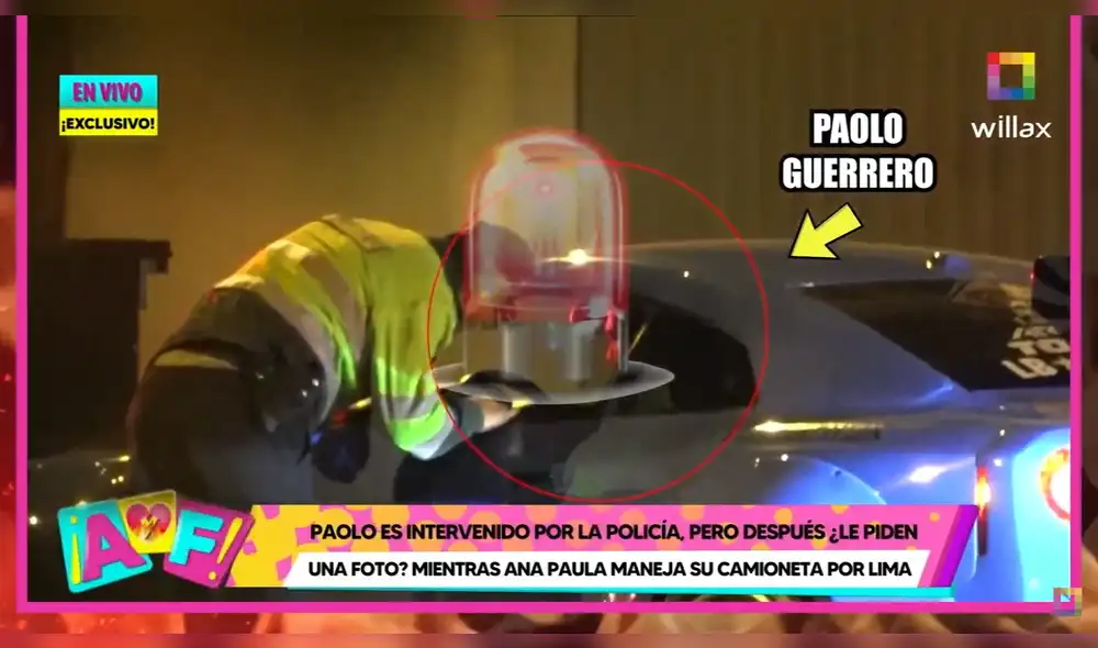 Paolo Guerrero terminó tomándose fotos con la PNP sin presentar documentos. Foto: captura de Willax TV