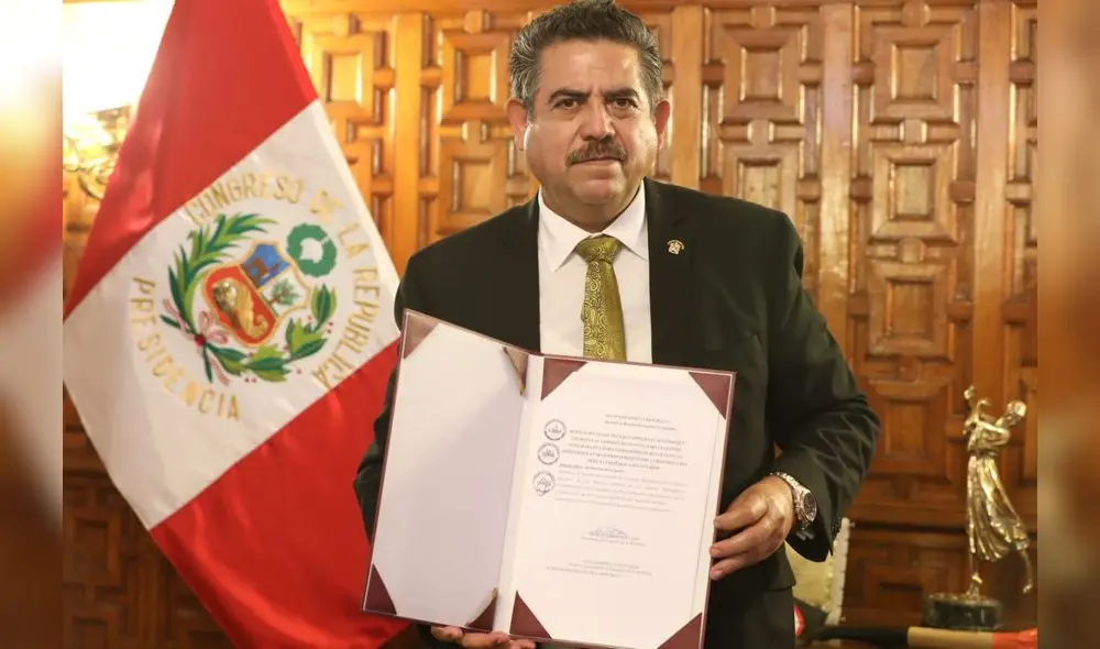 Merino de Lama firmó acuerdo con Ecuador (Foto: difusión)