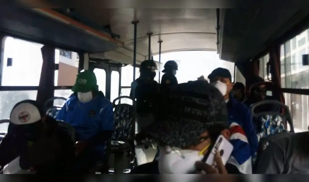 Padres de familia fueron trasladados a la comisaría de Santa Marta. Padres de familia fueron trasladados a la comisaría de Santa Marta.