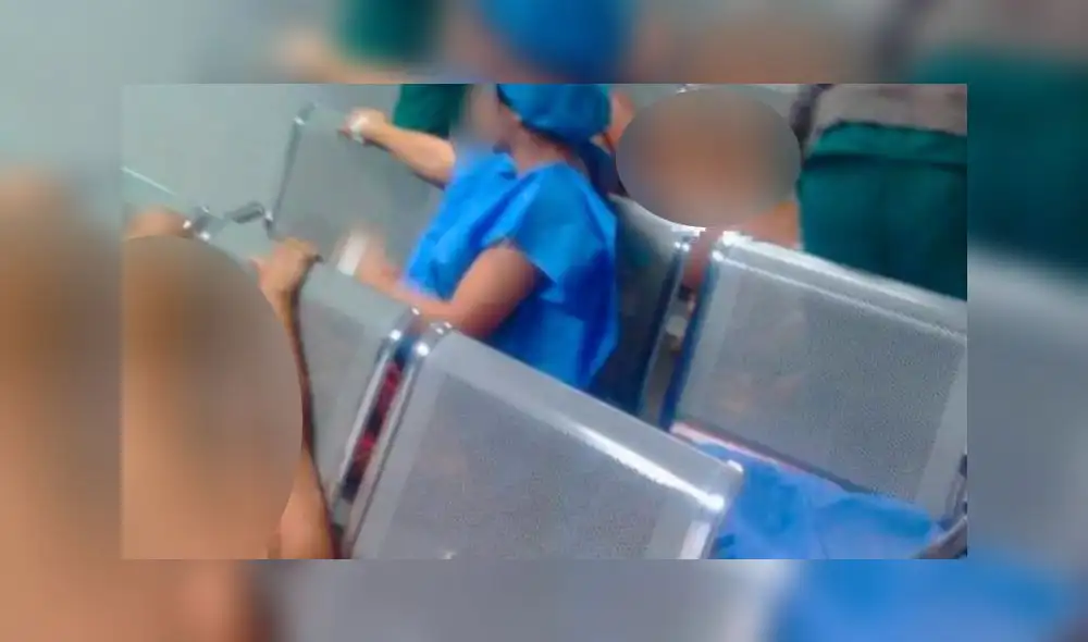 Estudiantes son detenidas por publicar fotos de mujeres dando a luz Estudiantes son detenidas por publicar fotos de mujeres dando a luz