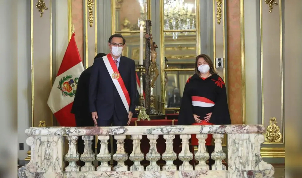 Vizcarra tomó juramento al nuevo gabinete ministerial. Vizcarra tomó juramento al nuevo gabinete ministerial.