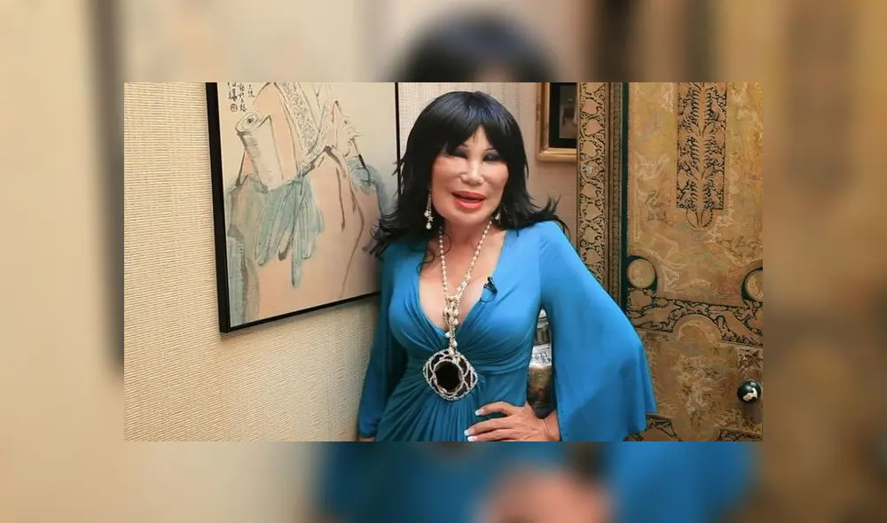 Lyn May, la emblemática vedette, vuelve a causar polémica debido a su imagen tras someterse a una nueva cirugía en el rostro. Lyn May, la emblemática vedette, vuelve a causar polémica debido a su imagen tras someterse a una nueva cirugía en el rostro.