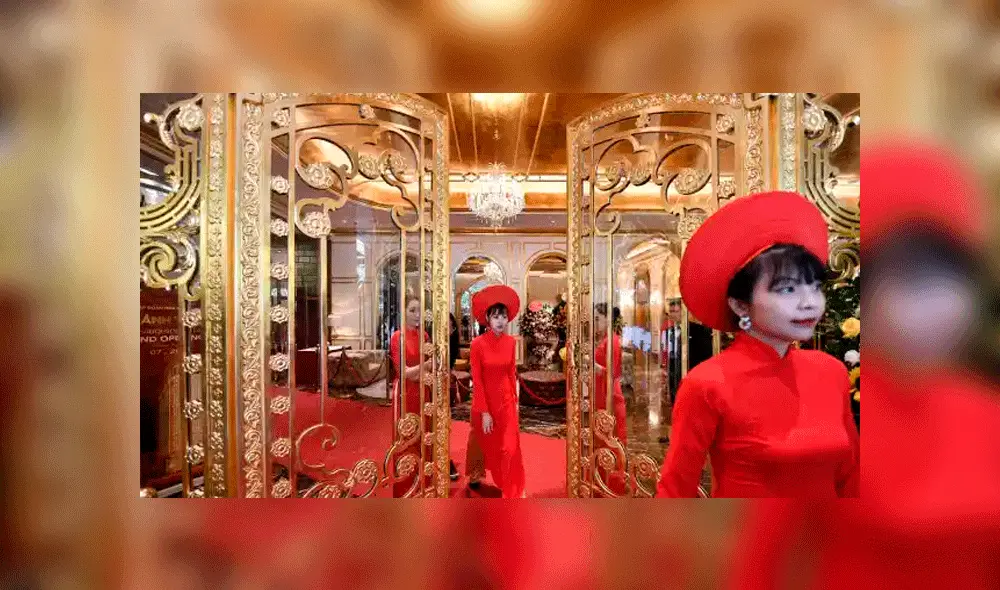 Diversos ambientes del lugar están recubiertos de oro de 24 quilates. Foto: AFP.