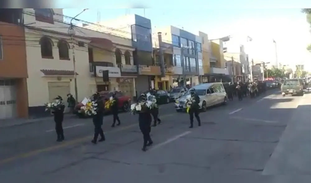 El Sub Oficial Wlater Gárate Guevara, recibió un sentido homenaje en la comisaría de Cerro Colorado, donde trabajó.