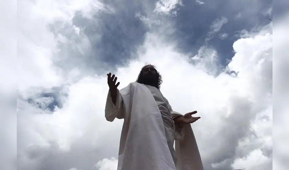 Semana Santa: actor es crucificado de verdad en Huánuco [FOTOS]