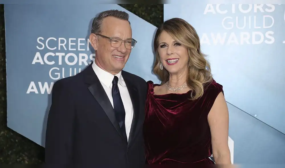 Tom Hanks y Rita Wilson llegaron a Australia para el rodaje de Elvis, película en la que el actor participa. (Foto: AFP)