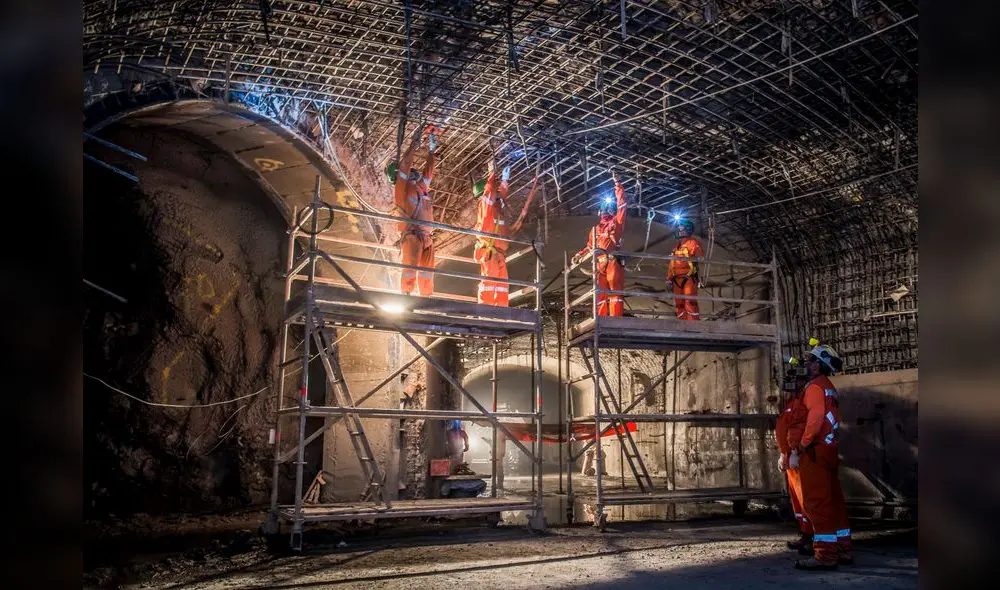 Handout picture released by the National Copper Corporation of Chile (CODELCO) showing the construction of the underground operations of the Chuquicamata mine in Calama, on November 4, 2017. - Chilean mining company Codelco, the largest copper producer in the world, inaugurated this Wednesday the underground operations of the emblematic Chuquicamata mine, located in the Atacama desert (northern Chile). This was for decades the largest open pit copper deposit in the world, but in order to extend its useful life, Codelco decided to invest 5,000 million dollars in this monumental work. (Photo by Olivier Llaneza / CODELCO / AFP) / RESTRICTED TO EDITORIAL USE - MANDATORY CREDIT "AFP PHOTO / CODELCO / Olivier LLANEZA" - NO MARKETING NO ADVERTISING CAMPAIGNS - DISTRIBUTED AS A SERVICE TO CLIENTS Handout picture released by the National Copper Corporation of Chile (CODELCO) showing the construction of the underground operations of the Chuquicamata mine in Calama, on November 4, 2017. - Chilean mining company Codelco, the largest copper producer in the world, inaugurated this Wednesday the underground operations of the emblematic Chuquicamata mine, located in the Atacama desert (northern Chile). This was for decades the largest open pit copper deposit in the world, but in order to extend its useful life, Codelco decided to invest 5,000 million dollars in this monumental work. (Photo by Olivier Llaneza / CODELCO / AFP) / RESTRICTED TO EDITORIAL USE - MANDATORY CREDIT "AFP PHOTO / CODELCO / Olivier LLANEZA" - NO MARKETING NO ADVERTISING CAMPAIGNS - DISTRIBUTED AS A SERVICE TO CLIENTS