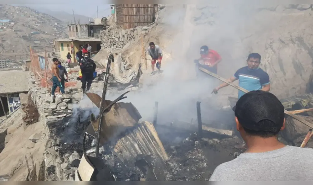 Los vecinos de la familia damnificada ayudaron a rescatar a los niños atrapados en el incendio. (Foto: Difusión) Los vecinos de la familia damnificada ayudaron a rescatar a los niños atrapados en el incendio. (Foto: Difusión)