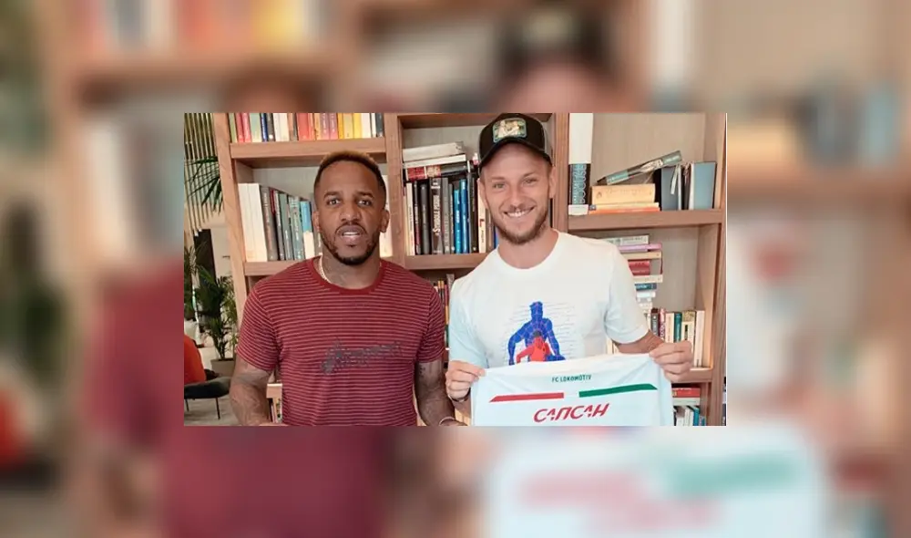 El delantero nacional Jefferson Farfán se reencontró con su excompañero en el Schalke 04 Iván Rákitic en Barcelona.