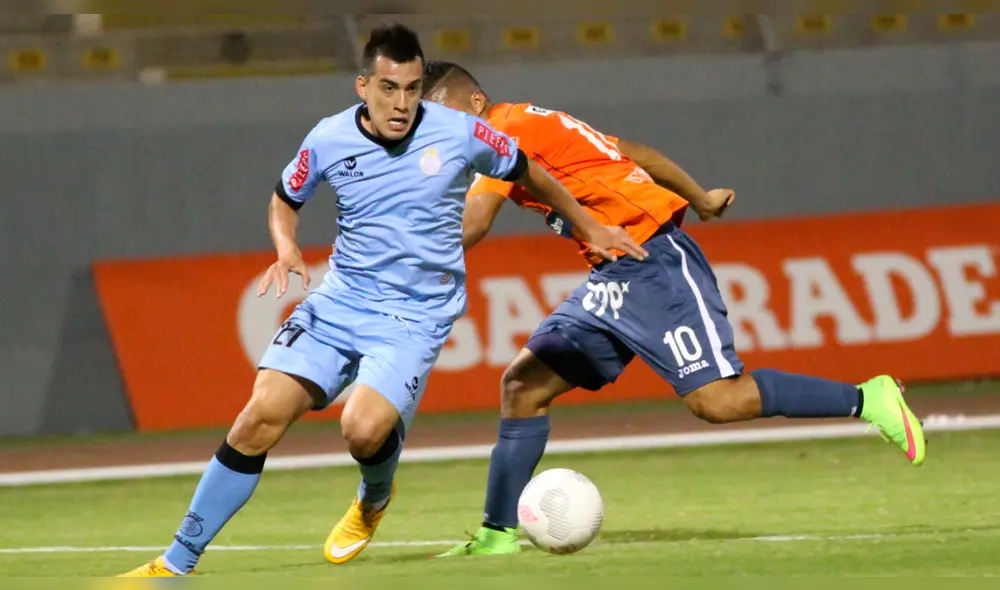 Universitario de Deportes confirmó el fichaje de Iván Santillán Universitario de Deportes confirmó el fichaje de Iván Santillán