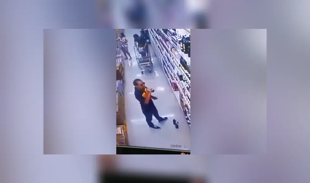 YouTube viral: cámara de seguridad descubre que hombre ‘degusta’ varios licores antes de comprar una botella YouTube viral: cámara de seguridad descubre que hombre ‘degusta’ varios licores antes de comprar una botella