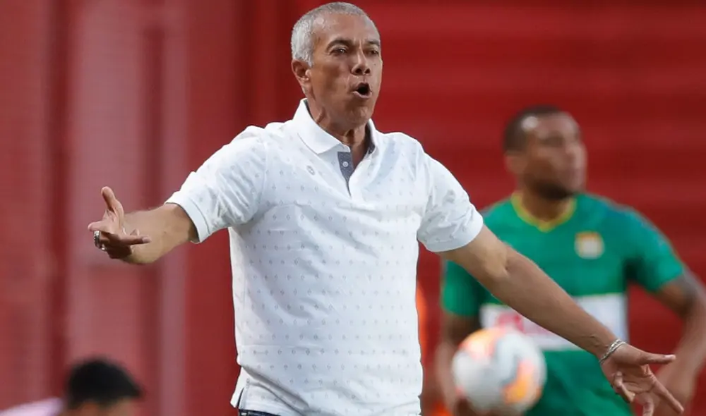 El incidente entre André Carrillo y Wlmar Valencia. | Foto: EFE