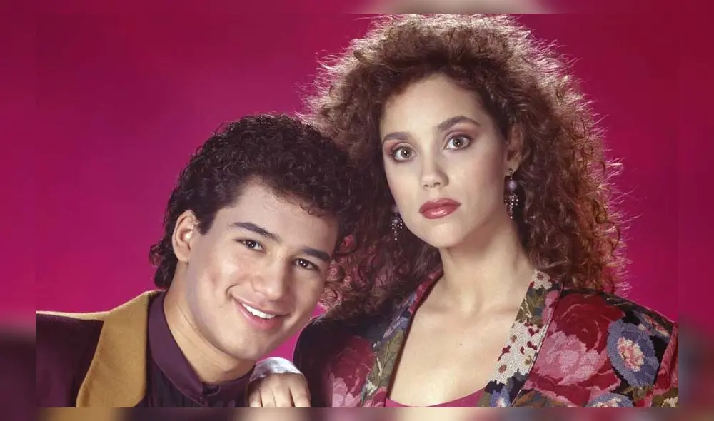 Mario Lopez and Elizabeth Berkley estarán en la nueva serie de Salvados por la Campana.