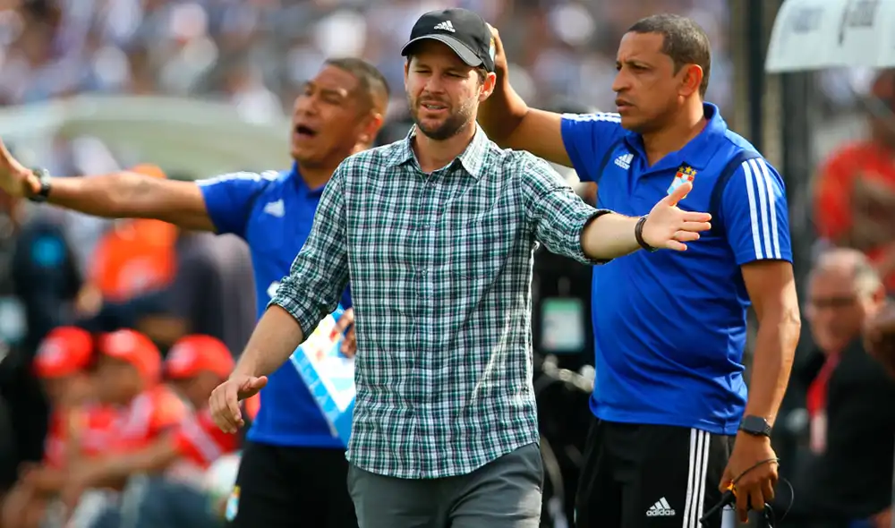 Manuel Barreto afirmó que el plantel de Sporting Cristal está golpeado por la muerte de Juan Pablo Vergara. | Foto: GLR