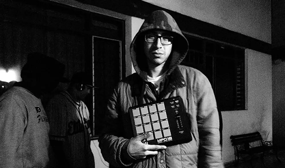 Artista invitado: Juan Pavimento. Artista invitado: Juan Pavimento.