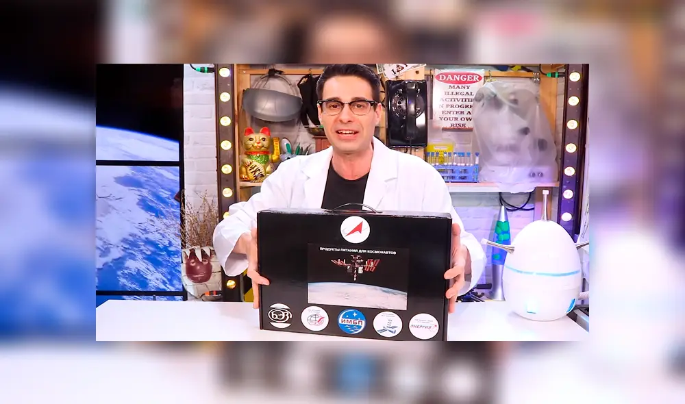 El youtuber del canal 'Curiosidades con Mike' mostró cómo luce la comida de astronauta.
