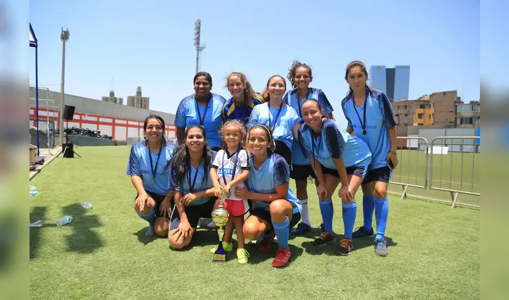 Por el Día de la Mujer: el fútbol impulsa a la igualdad de género