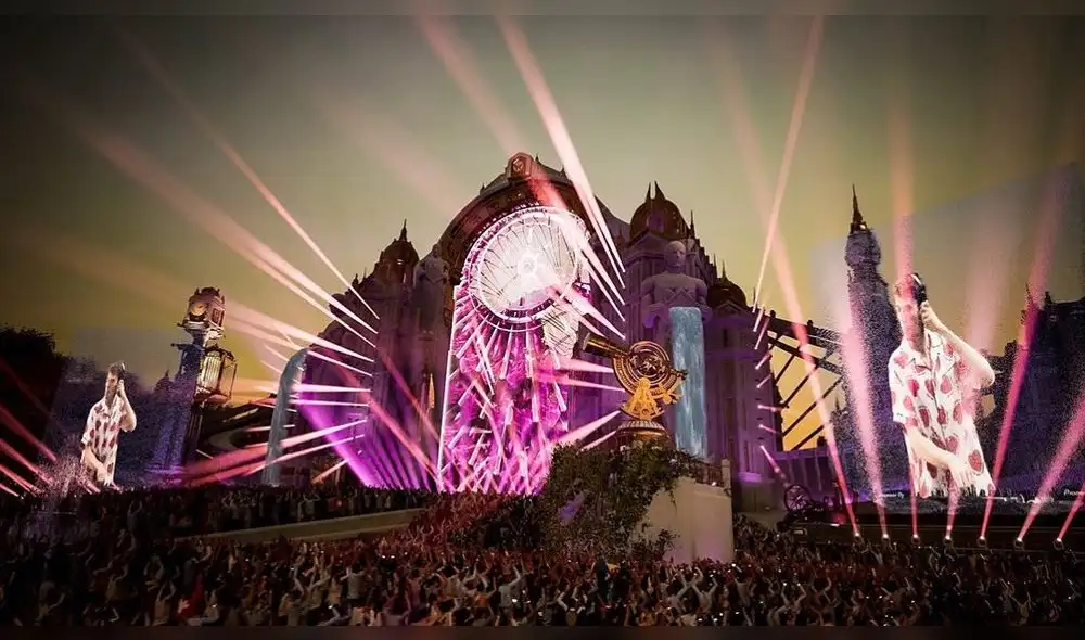 El festival belga Tomorrowland 2020 reúne a los mejores DJ del mundo para que brinden un concierto de música electrónica.
