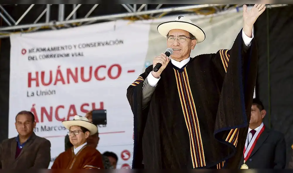 Vizcarra ofrece dialogar con las fuerzas políticas por ‘pacto social’