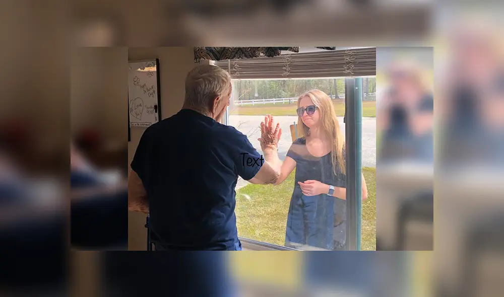 Desliza las imágenes para observar el conmovedor gesto que tuvo una mujer con su abuelo al comentarle sobre su compromiso. Desliza las imágenes para observar el conmovedor gesto que tuvo una mujer con su abuelo al comentarle sobre su compromiso.