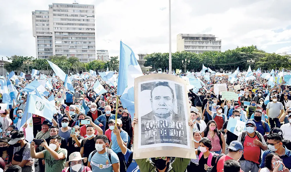 Ira. Ciudadanía tomó las calles del centro de la capital. Foto: AFP