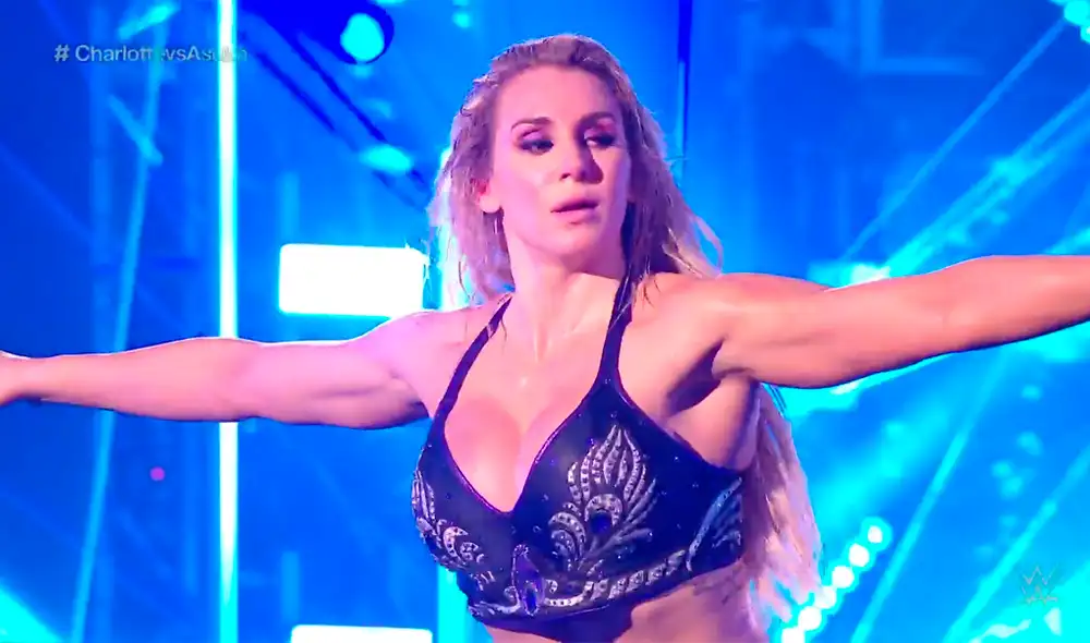 Charlotte Flair venció a Asuka en la lucha estelar de Monday Night Raw previo a Backlash 2020. | Foto: WWE
