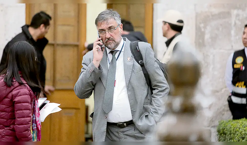 Presidente Vizcarra y gobernadores acuerdan revisar la licencia de Tía María Presidente Vizcarra y gobernadores acuerdan revisar la licencia de Tía María