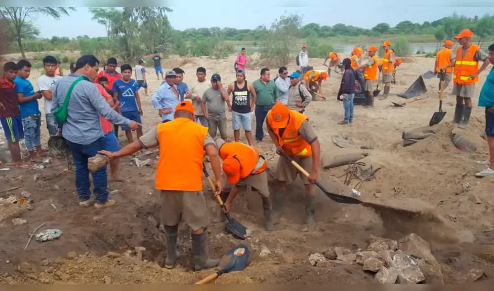 Ejército refuerza defensa ribereña del río Piura ante posible inundación