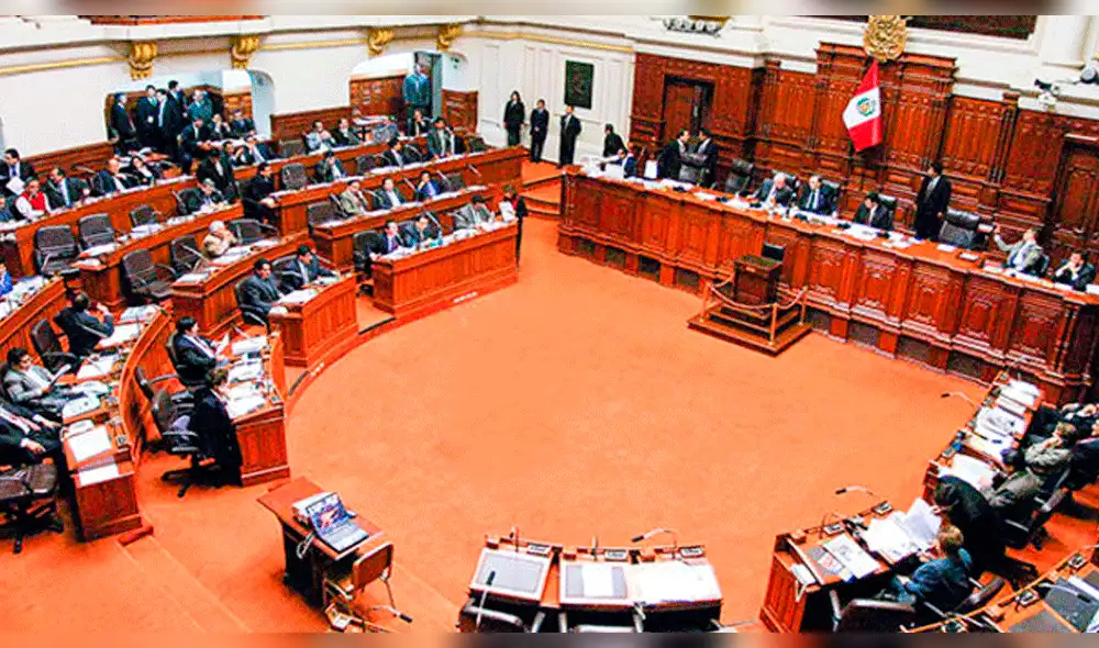 Fujimorismo presenta proyecto de ley para obligar la colegiatura a los periodistas Fujimorismo presenta proyecto de ley para obligar la colegiatura a los periodistas