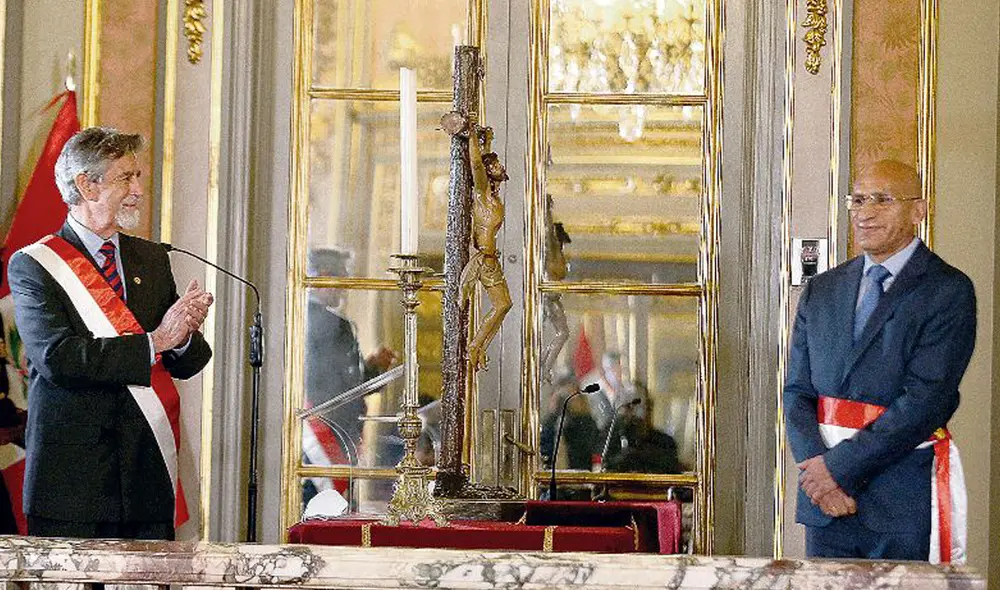 Waldo Mendoza reconoce que es técnicamente imposible que su sector se recupere en un año. Foto: SEPRES