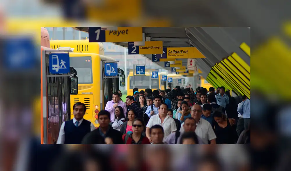 Metropolitano difunde música clásica para relajar a sus pasajeros ante largas colas [VIDEO]