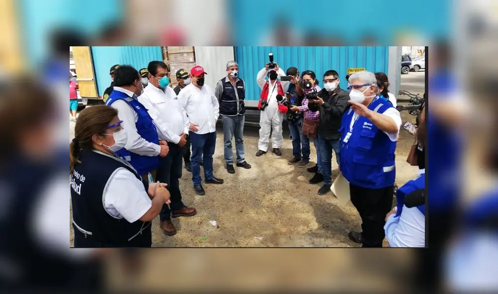 Durante su visita a Piura, el gerente del Seguro Social entregó 20 toneladas de equipos de protección para el personal de salud, medicamentos e insumos para la atención de casos de COVID-19 en la Red Asistencial Piura. (Foto: EsSalud) Durante su visita a Piura, el gerente del Seguro Social entregó 20 toneladas de equipos de protección para el personal de salud, medicamentos e insumos para la atención de casos de COVID-19 en la Red Asistencial Piura. (Foto: EsSalud)