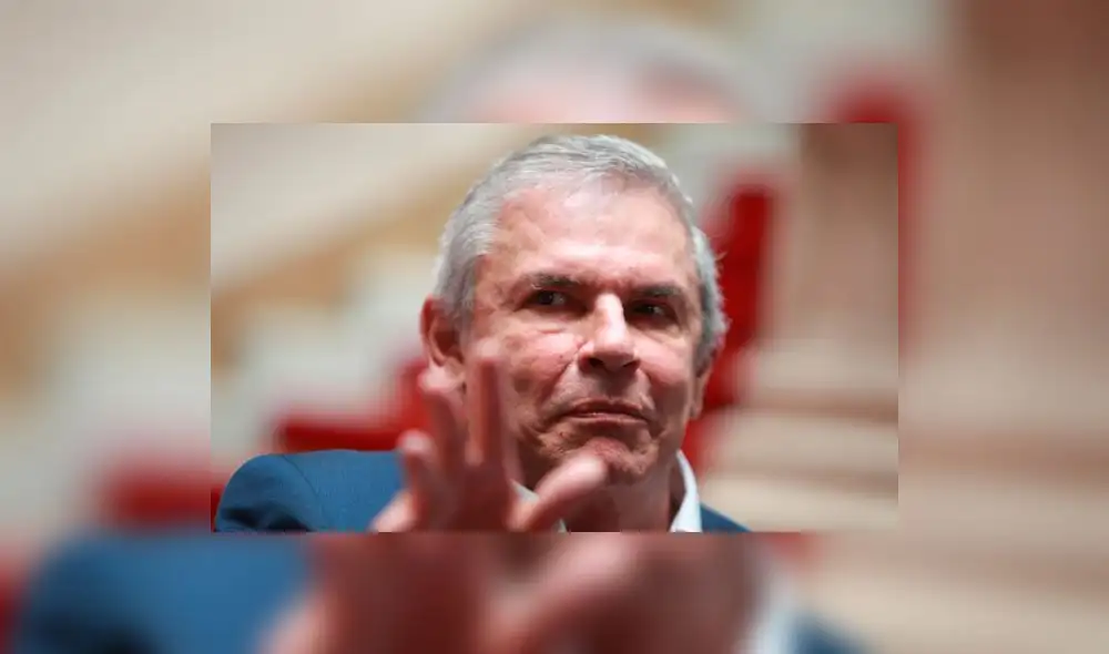 Luis Castañeda: Recolectan firmas para que rinda cuentas