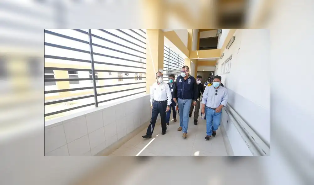 Durante su visita, el Ministro Zamora reconoció la necesidad de empezar a operar el Hospital Regional de Cañete. (Foto: Minsa)