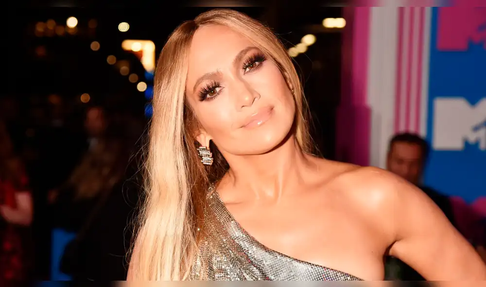 Jennifer Lopez sorprende las redes con escultural cuerpo en bikini [FOTOS]