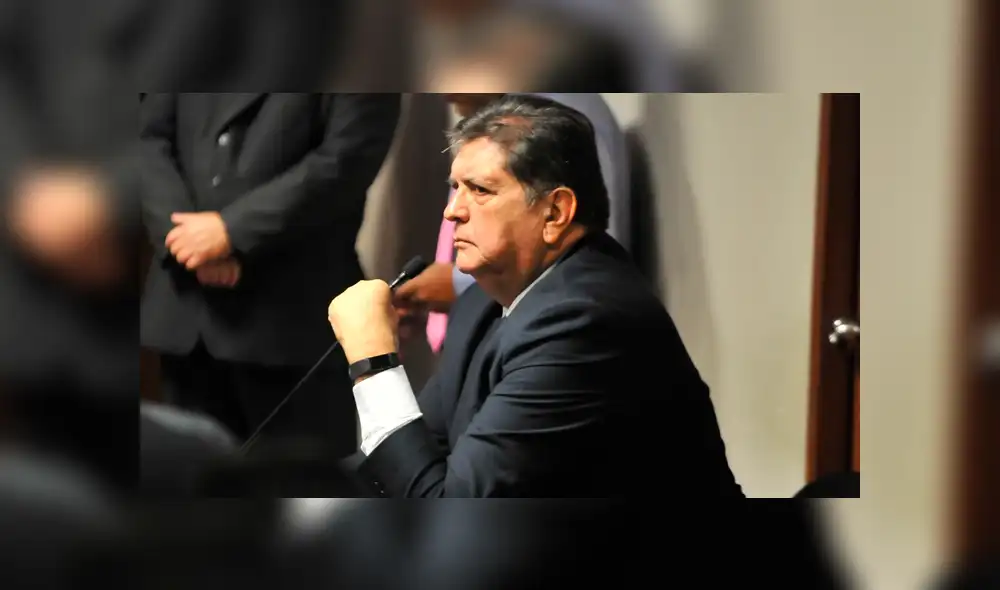 Alan García permanece en la casa del embajador de Uruguay tras pedir asilo Alan García permanece en la casa del embajador de Uruguay tras pedir asilo